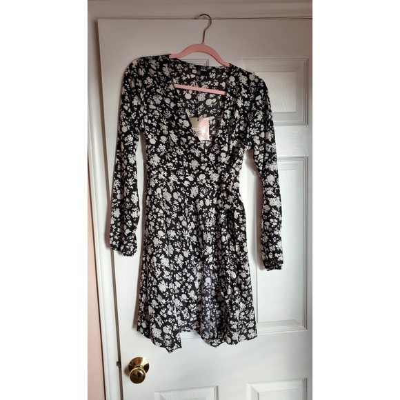 Misguided wrap dress - Picture 7 of 8